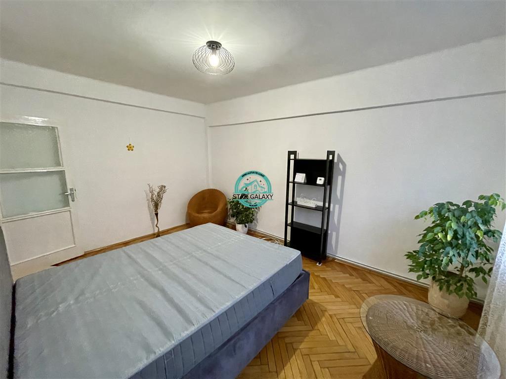 Apartament cu 2 camere de vanzare, decomandat, str. Liviu Rebreanu