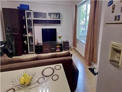 Apartament 3 camere de inchiriat Dambu, complet mobilat, Bloc Nou