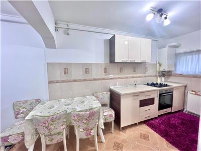 Inchiriez apartament cu 2 camere complet mobilat si utilat zona Poli 2