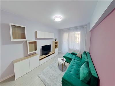 Inchiriez apartament cu 4 camere modern mobilat in 7 Noiembrie !