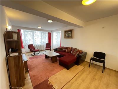 Apartament cu 3 camere modern, de inchiriat, zona 7 Noiembrie