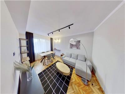 Inchiriere apartament cu 2 camere, renovat integral, zona CEC Bank