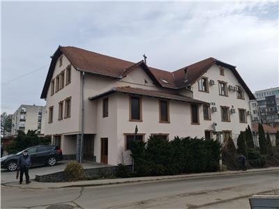 Vand restaurant cu clientela formata si 17 camere de cazare
