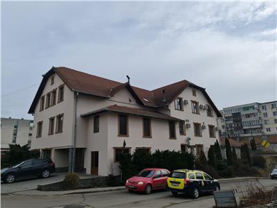 Vand restaurant cu clientela formata si 17 camere de cazare