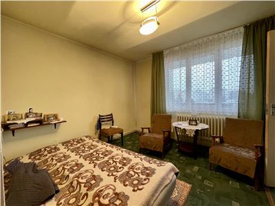Vanzare apartament cu 2 camere, 50 mp utili, situat in Dambu
