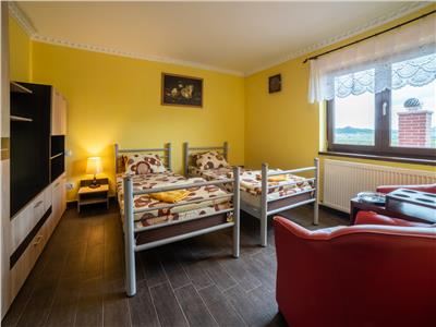 Pensiune 7 camere si 3 apartamente ,loc. Albesti la 6 km de Sighisoara