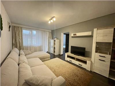 Apartament cu 3 camere de vanzare, modern, et. 4 din 5 in 7 Noiembrie