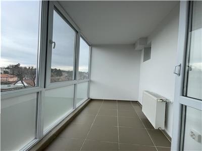 Apartament cu 4 camere de inchiriat, 115 mp utili, in Cornisa