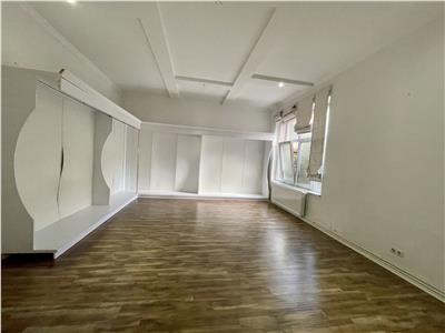 Spatiu comercial de inchiriat, suprafata 122 mp utili, in 7 Noiembrie