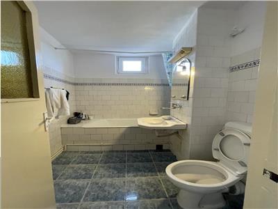Apartament cu 3 camere de vanzare, decomandat, etaj 8 din 10 in Tudor