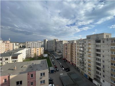 Apartament cu 3 camere de vanzare, decomandat, etaj 8 din 10 in Tudor