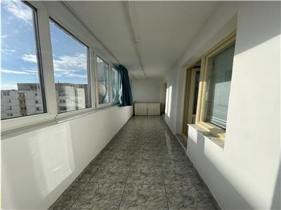 Apartament cu 3 camere de vanzare, decomandat, etaj 8 din 10 in Tudor