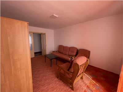 Apartament cu 3 camere de vanzare, decomandat, etaj 8 din 10 in Tudor