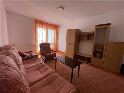 Apartament cu 3 camere de vanzare, decomandat, etaj 8 din 10 in Tudor