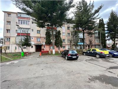 Vand apartament cu 2 camere in REGHIN situat la etaj 3.