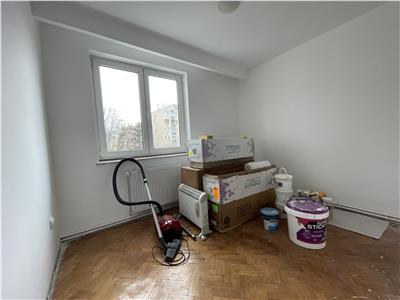 Apartament cu 4 camere de vanzare, cu 110 mp utili, in Cornisa