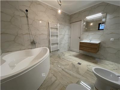 Casa cu 4 camere de vanzare, finisata, situata langa Pestisorul de Aur
