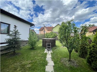 Casa de 310 mp utili si 700 mp teren de vanzare, in Sancraiu de Mures