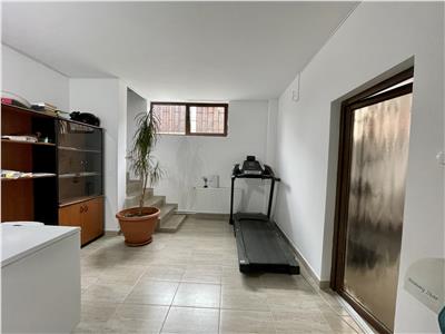 Casa de 310 mp utili si 700 mp teren de vanzare, in Sancraiu de Mures