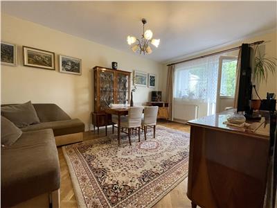Apartament cu 3 camere de vanzare, etaj 3 din 4 in 7 Noiembrie