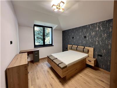 Inchiriez apartament cu 2 camere in Cornisa mobilat si utilat lux