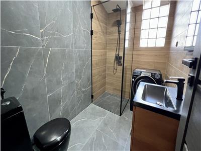 Inchiriez apartament cu 2 camere in Cornisa mobilat si utilat lux