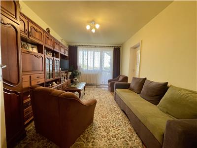 Apartament cu 3 camere de vanzare, in Reghin str. Livezilor