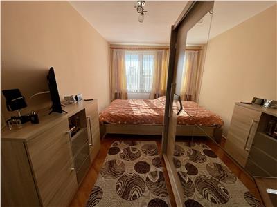 Apartament cu 3 camere de vanzare, in Reghin str. Livezilor
