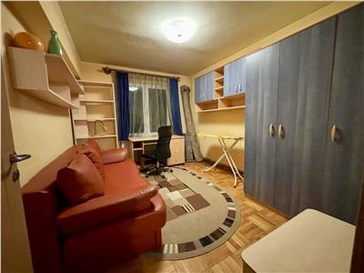 Apartament cu 2 camere de inchiriat, etaj 1, in 7 Noiembrie