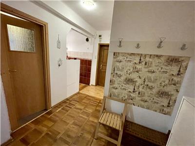 Apartament cu 2 camere de vanzare, decomandat, str. Liviu Rebreanu