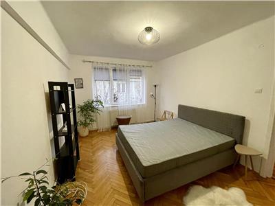 Apartament cu 2 camere de vanzare, decomandat, str. Liviu Rebreanu