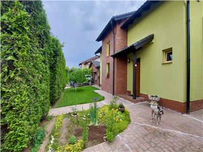 House with 4 rooms for sale with sup. 170 sqm, in Sancraiu de Mures