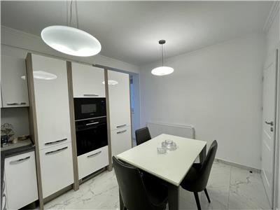 Inchiriere apartament singur pe nivel, 4 camere, lux, in 7 Noiembrie