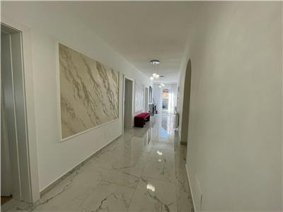 Inchiriere apartament singur pe nivel, 4 camere, lux, in 7 Noiembrie