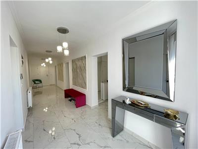 Inchiriere apartament singur pe nivel, 4 camere, lux, in 7 Noiembrie