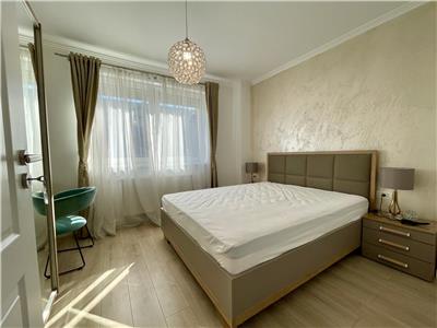 Inchiriere apartament singur pe nivel, 4 camere, lux, in 7 Noiembrie