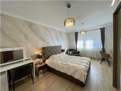 Inchiriere apartament singur pe nivel, 4 camere, lux, in 7 Noiembrie