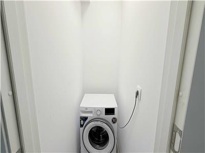 Inchiriez apartament cu 2 camere, bloc Nou, in 7 Noiembrie