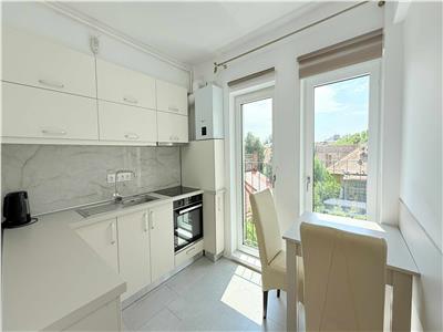 Inchiriez apartament cu 2 camere, bloc Nou, in 7 Noiembrie