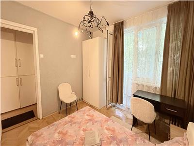Inchiriez apartament cu 3 camere in Cornisa la 5 minute de UMF