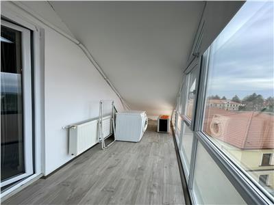 Apartament tip penthouse de vanzare, sup 90 mp, in Cornisa