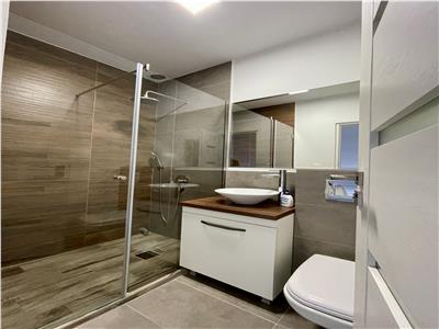 Apartament tip penthouse de vanzare, sup 90 mp, in Cornisa