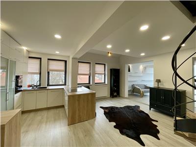 Apartament tip penthouse de vanzare, sup 90 mp, in Cornisa