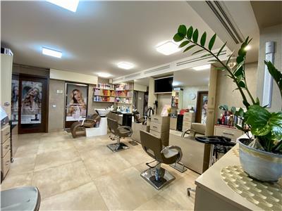 Salon de vanzare, mobilat si utilat, in Dambu Pietros