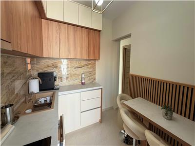 Inchiriez apartament cu 3 camere in 7 Noiembrie, Bloc Nou, Parcare Inclusa