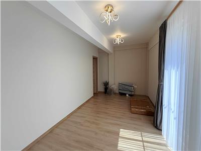 Inchiriez apartament cu 3 camere in 7 Noiembrie, Bloc Nou, Parcare Inclusa