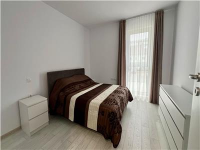 Inchiriez apartament cu 3 camere in Complexul Maurer, prima inchiriere