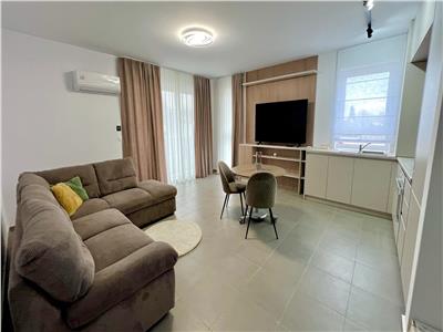 Inchiriez apartament cu 3 camere in Complexul Maurer, prima inchiriere
