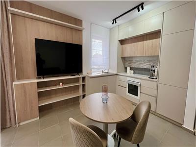 Inchiriez apartament cu 3 camere in Complexul Maurer, prima inchiriere