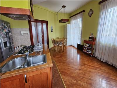 House / villa for sale 380 sqm in Sangeorgiu de Mures